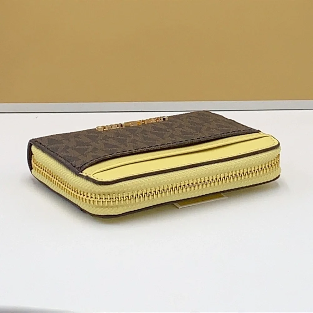 MICHAEL KORS JET SET TRAVEL MEDIUM ZIP AROUND CARD CASE BUTTERCUP